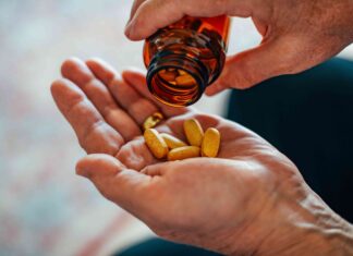 Нужно ли принимать поливитамины?