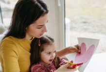 Навчання дітей справжньому значенню Дня святого Валентина