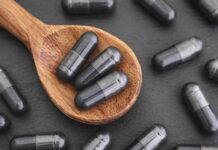 Активированный уголь: польза, риски и что говорит наука