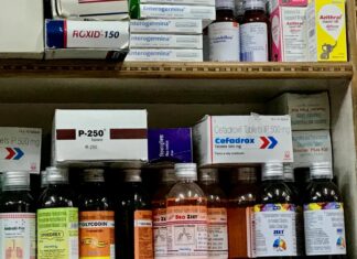 La spinta del Commissario della FDA per i farmaci da banco: rischi per la sicurezza e tendenze globali