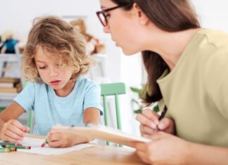 Comprendre les troubles du spectre autistique : diagnostic et dépistage