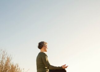 Rychlá uklidňující praxe: 5 jednoduchých meditačních cvičení na uvolnění stresu