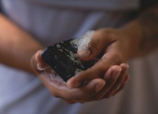 Le secret de la santé de la peau vieux de 2 000 ans : pourquoi le savon d’Alep fait son grand retour