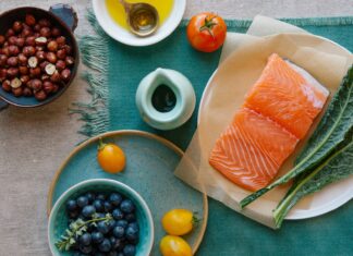 Por qué diferentes dietas, como la mediterránea y la de Okinawa, mejoran la salud del cerebro